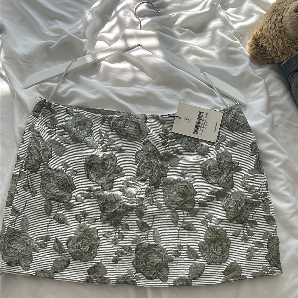 Reformation Gray Floral Pencil Skirt